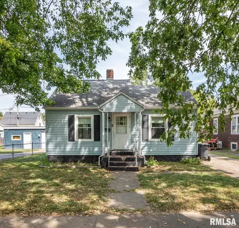 415 State St, Pekin, IL 61554