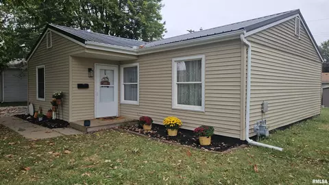 15 N 13th Ave, Canton, IL 61520 photo 8