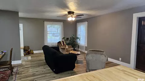 15 N 13th Ave, Canton, IL 61520 photo 16