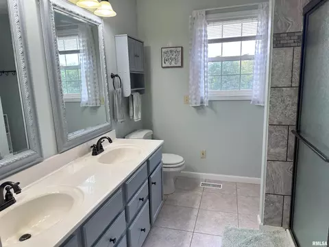 703 Devon Dr, Metamora, IL 61548 photo 14