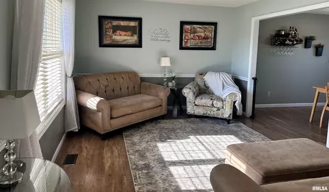 703 Devon Dr, Metamora, IL 61548 photo 6