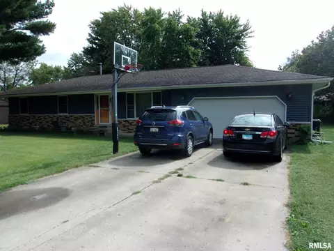 334 E Glendale St, Manito, IL 61546