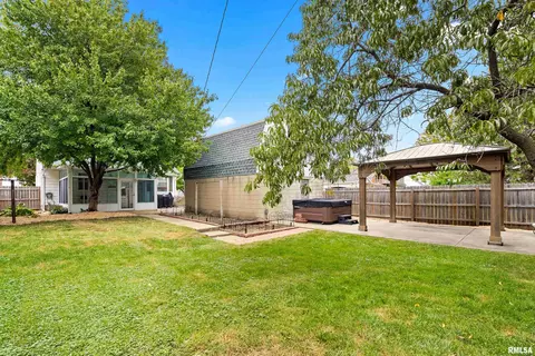 130 N Maple Ave, Morton, IL 61550 photo 38