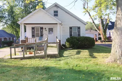 408 Glendale St, Creve Coeur, IL 61610