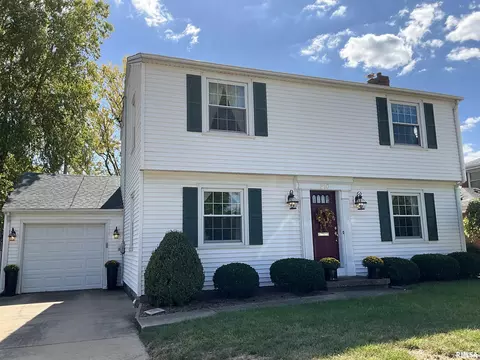 210 W Merle Ln, Peoria, IL 61604