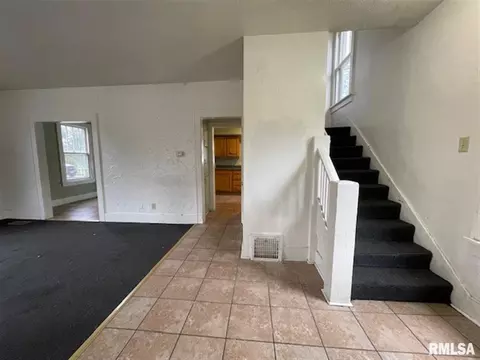 333 N Clay St, Macomb, IL 61455 photo 7