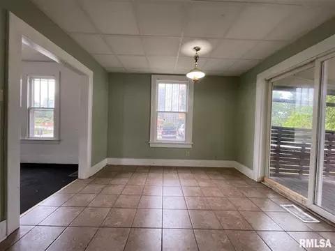 333 N Clay St, Macomb, IL 61455 photo 6