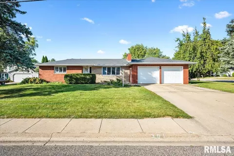 301 W Franklin St, Tremont, IL 61568