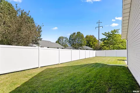 717 N Marcus Ct, Chillicothe, IL 61523 photo 6