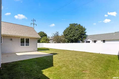 717 N Marcus Ct, Chillicothe, IL 61523 photo 4