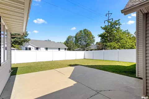 717 N Marcus Ct, Chillicothe, IL 61523 photo 7