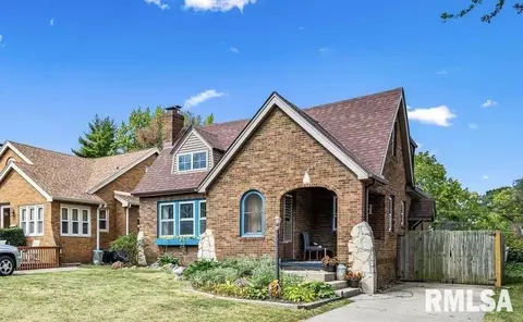 407 W Corrington Ave, Peoria, IL 61604
