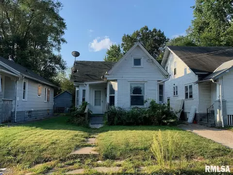 704 E Virginia Ave, Peoria, IL 61603