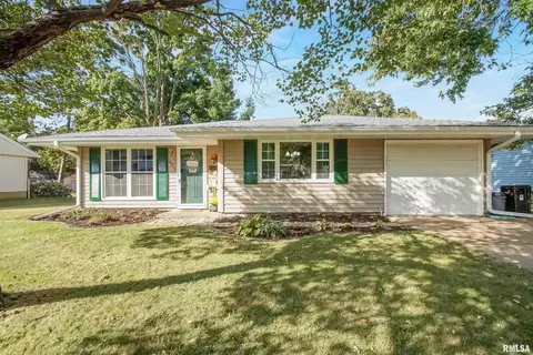 401 E Pearson St, Eureka, IL 61530