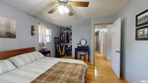 Bedroom - 401 E Pearson St, Eureka, IL 61530 photo 2 of 3