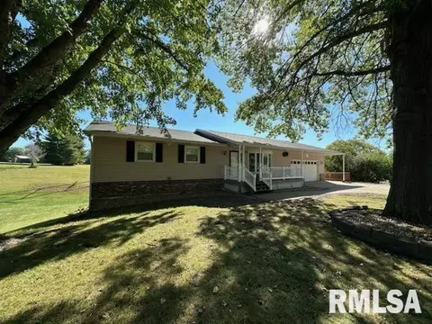 2307 Maple Ave, Macomb, IL 61455