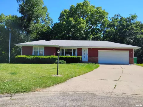 1916 Greenwood Ct, Peoria, IL 61607