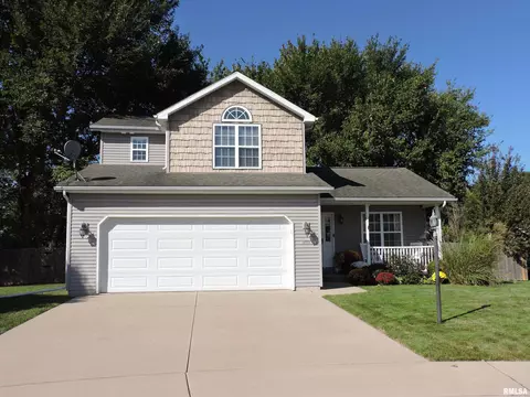 4721 W Andover Dr, Peoria, IL 61615