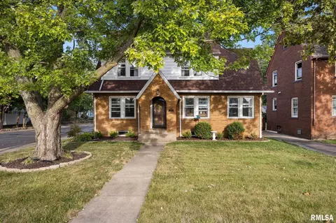 3006 N Sheridan Rd, Peoria, IL 61604