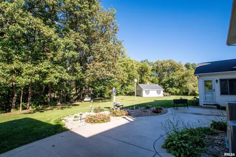 Exterior - 7716 W Brandon Ct, Mapleton, IL 61547 photo 6 of 9