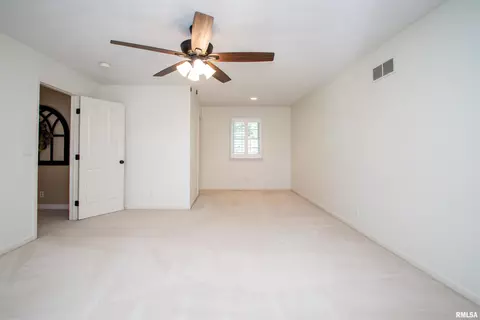 Bedroom - 7716 W Brandon Ct, Mapleton, IL 61547 photo 6 of 15