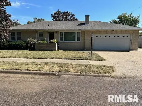 1000 Jerome St, Pekin, IL 61554
