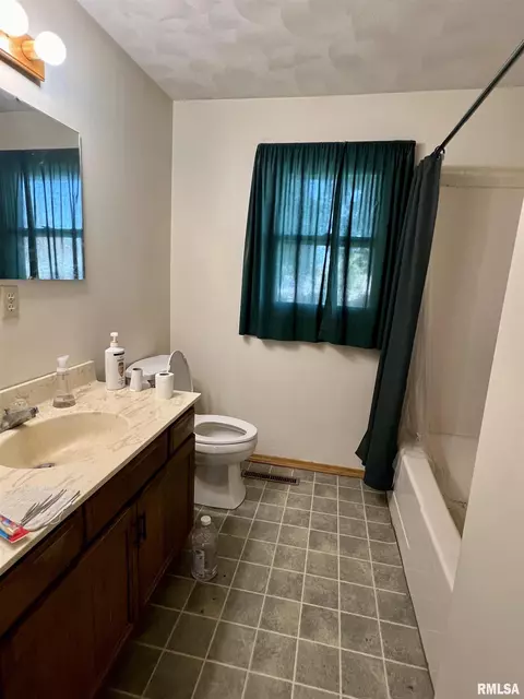 213 Theodore St, Washington, IL 61571 photo 5