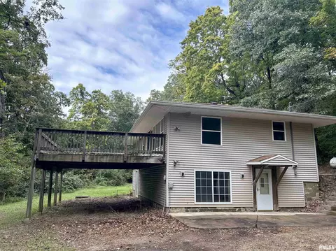 8504 S Trivoli Rd, Glasford, IL 61533