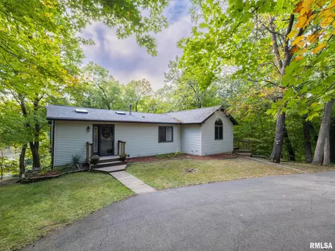 126 Orchard Ct, Dahinda, IL 61428