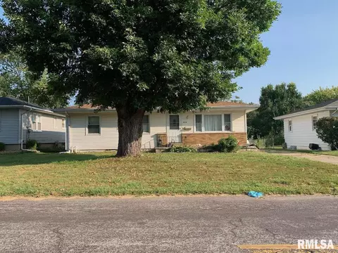 3019 W Garden St, Peoria, IL 61605