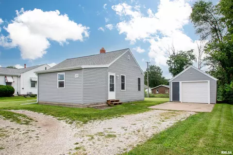 2173 Washington Rd, Washington, IL 61571