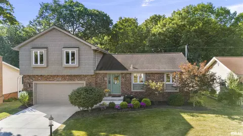 1330 W Woodside Dr, Dunlap, IL 61525