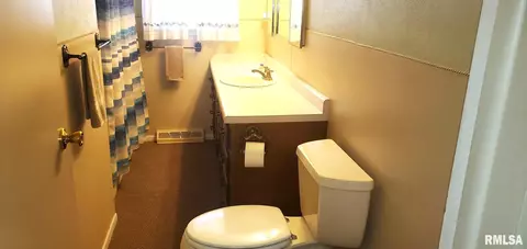 666 2nd Ave, Canton, IL 61520 photo 21
