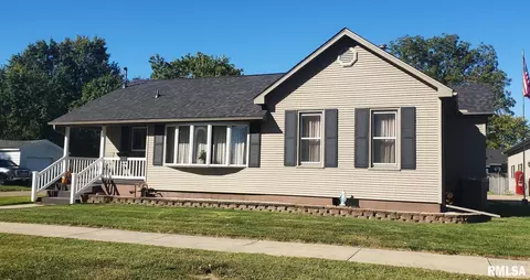666 2nd Ave, Canton, IL 61520 photo 2