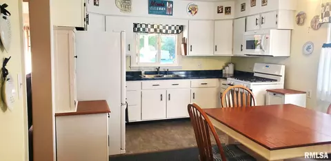 666 2nd Ave, Canton, IL 61520 photo 8