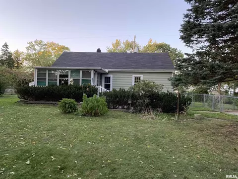 2011 W Albany Ave, Peoria, IL 61604