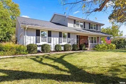 6714 N Gem Ct, Peoria, IL 61614