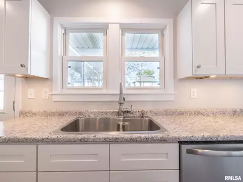 509 E 4th St, Delavan, IL 61734 photo 22
