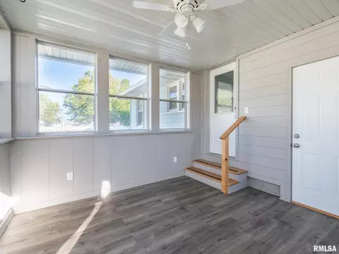 509 E 4th St, Delavan, IL 61734 photo 39