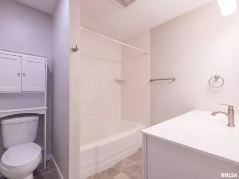 509 E 4th St, Delavan, IL 61734 photo 25