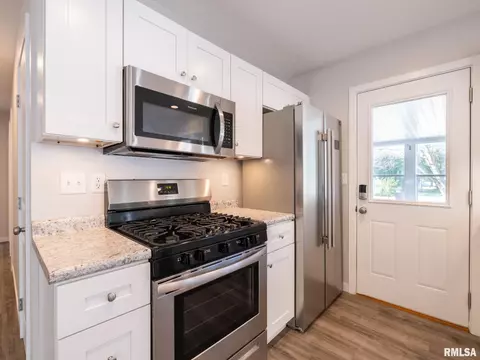 509 E 4th St, Delavan, IL 61734 photo 24