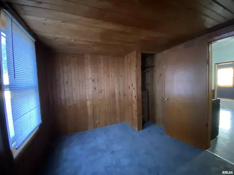 Bedroom - 788 W Pine St, Canton, IL 61520 photo 2 of 4