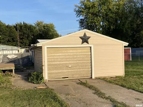 Other - 788 W Pine St, Canton, IL 61520 photo 4 of 9