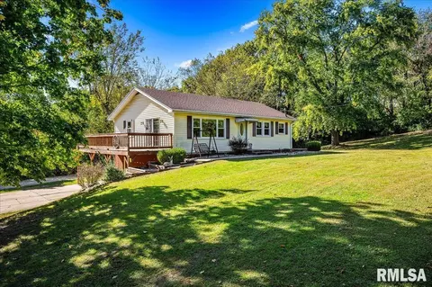 7207 S Cameron Ln, Mapleton, IL 61547