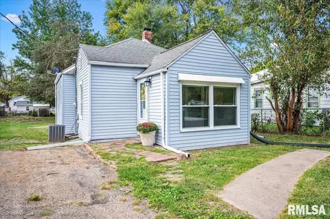 116 Linden St, East Peoria, IL 61611