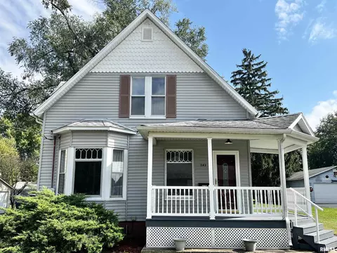 243 Madison St, Galesburg, IL 61401
