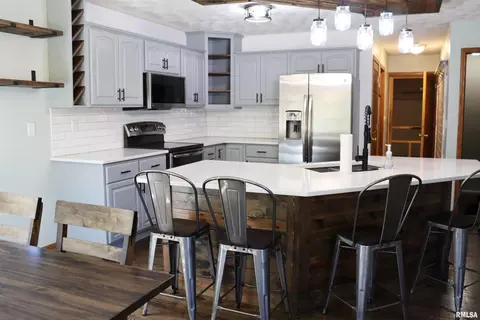 Kitchen - 7706 W Brandon Ct, Mapleton, IL 61547 photo 1 of 9
