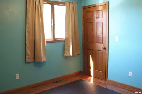 Bedroom - 7706 W Brandon Ct, Mapleton, IL 61547 photo 5 of 9
