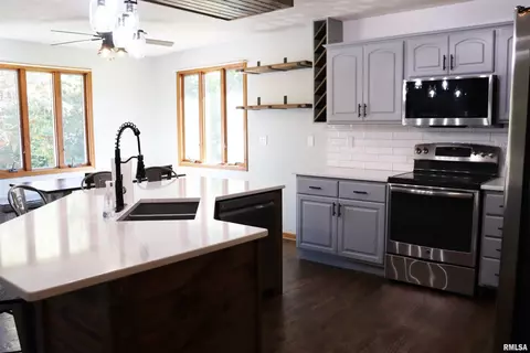 Kitchen - 7706 W Brandon Ct, Mapleton, IL 61547 photo 4 of 9