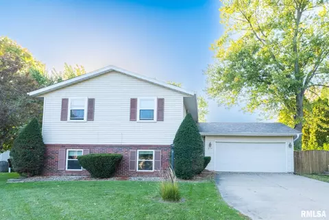 614 Amanda Ln, Washington, IL 61571